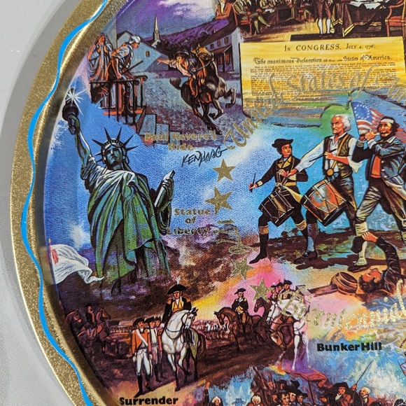 vintage Bicentennial 11" round tin tray - Picture 5 of 9